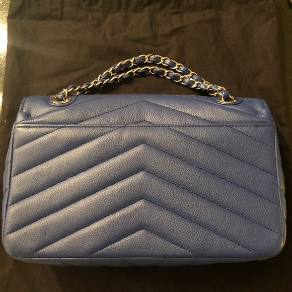 100% authentic Chanel limited edition bag - Picture 2 of 8